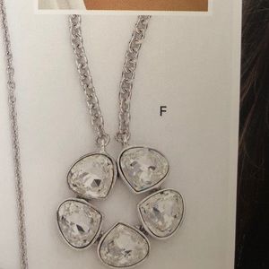 Shifting star necklace